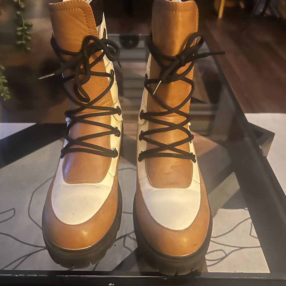 Stylish Tan and White Women's Boots